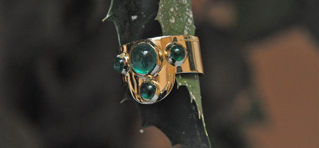 amorevole smeraldo | anelli in oro